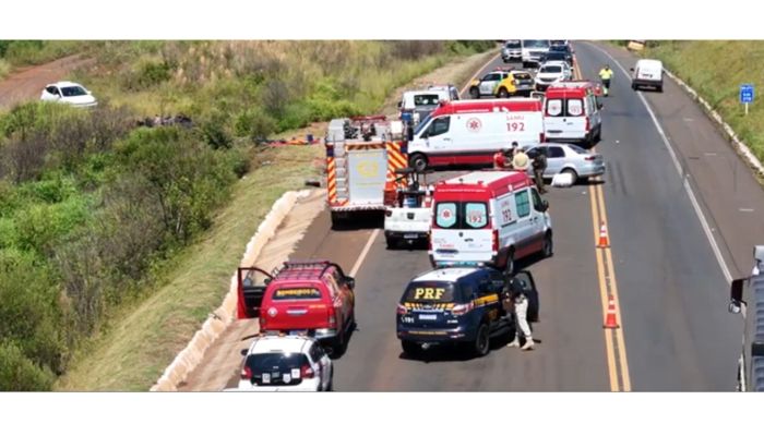 Acidente deixa três mortos e sete feridos na BR 277 em Guarapuava